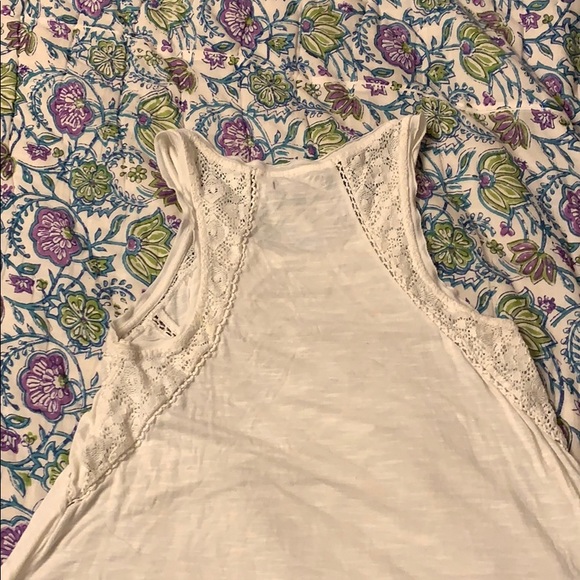 Flowy white tank - Picture 4 of 5